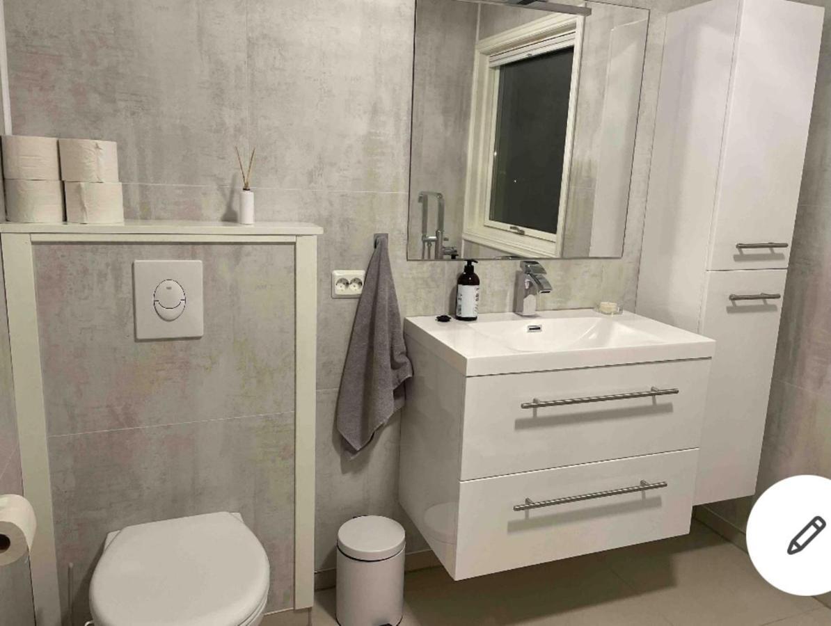 Beautiful 5-Bed Villa in Mandal Esterno foto