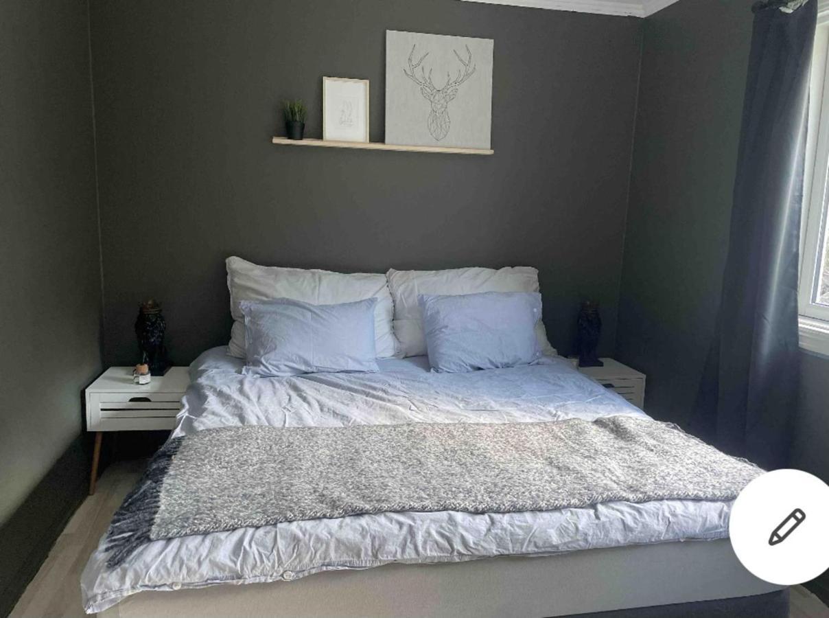 Beautiful 5-Bed Villa in Mandal Esterno foto
